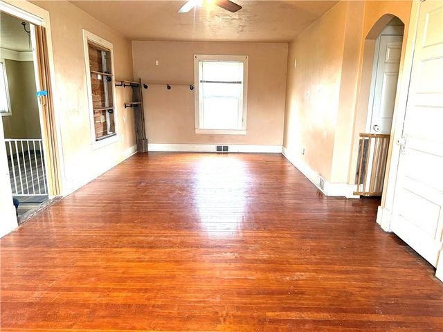 224 Walnut Street, Pleasant Hill, MO 64080