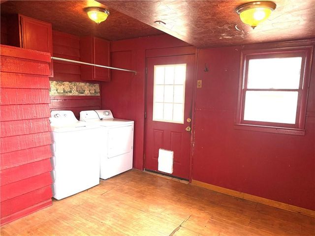 224 Walnut Street, Pleasant Hill, MO 64080