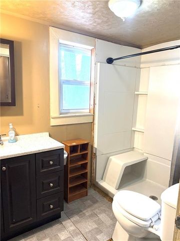 224 Walnut Street, Pleasant Hill, MO 64080