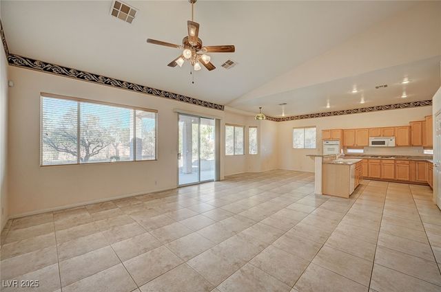 6744 Universal Avenue, Las Vegas, NV 89142