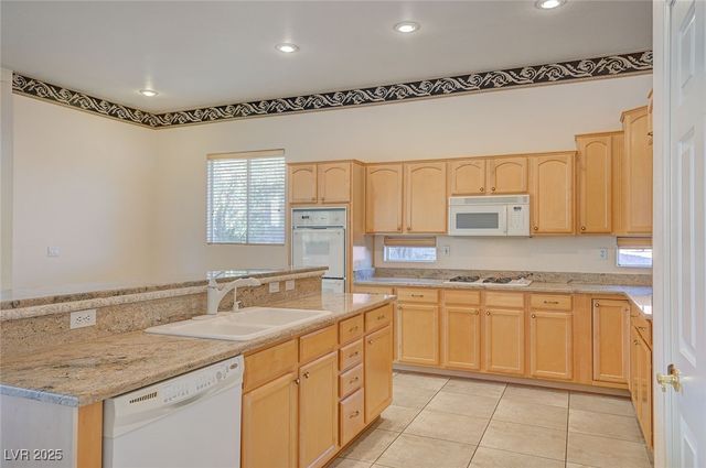 6744 Universal Avenue, Las Vegas, NV 89142