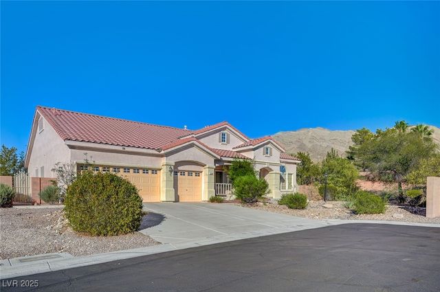 6744 Universal Avenue, Las Vegas, NV 89142