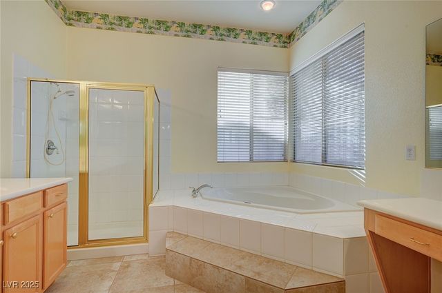 6744 Universal Avenue, Las Vegas, NV 89142