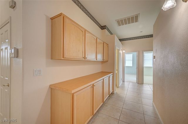 6744 Universal Avenue, Las Vegas, NV 89142