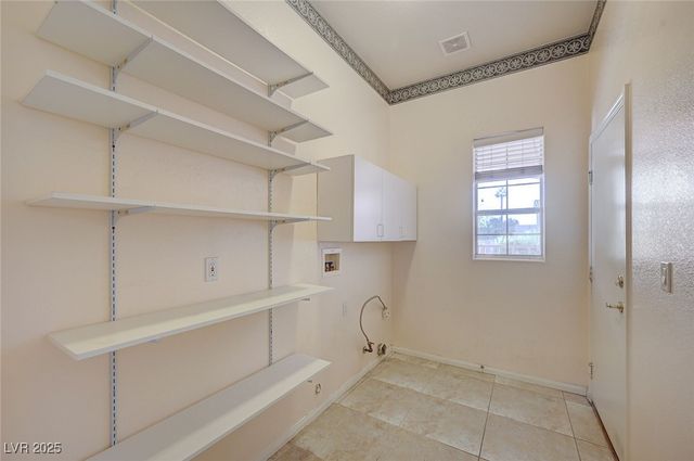 6744 Universal Avenue, Las Vegas, NV 89142