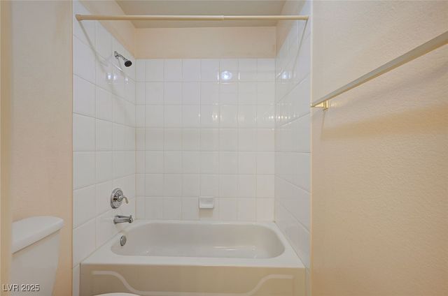 6744 Universal Avenue, Las Vegas, NV 89142