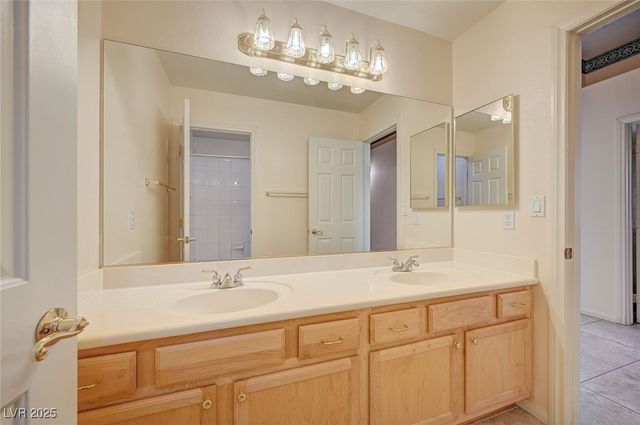 6744 Universal Avenue, Las Vegas, NV 89142