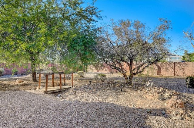 6744 Universal Avenue, Las Vegas, NV 89142