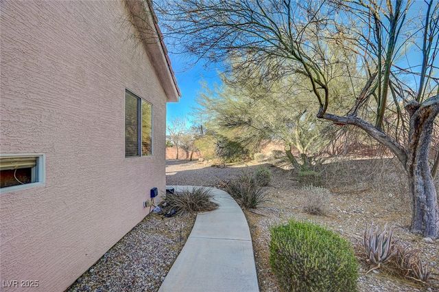 6744 Universal Avenue, Las Vegas, NV 89142