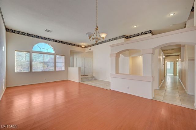 6744 Universal Avenue, Las Vegas, NV 89142