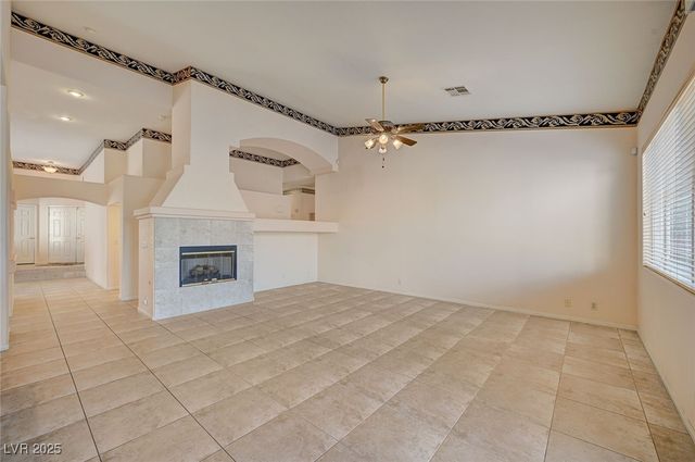 6744 Universal Avenue, Las Vegas, NV 89142