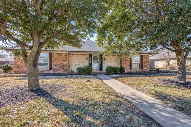 704 W Oak Street, Celina, TX 75009