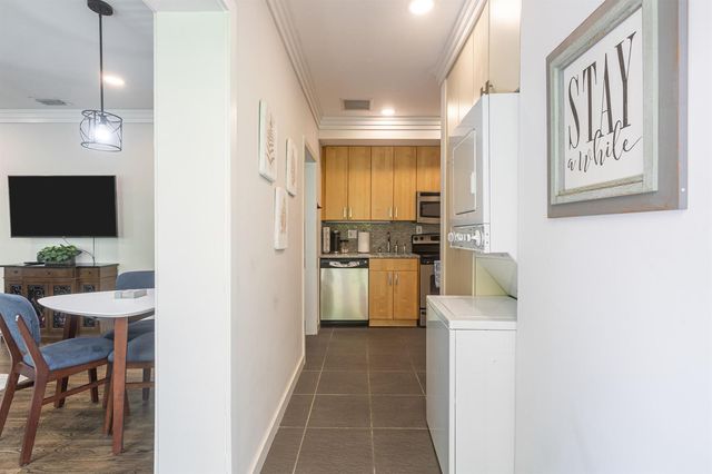 1620 NE 8th Street, Fort Lauderdale, FL 33304