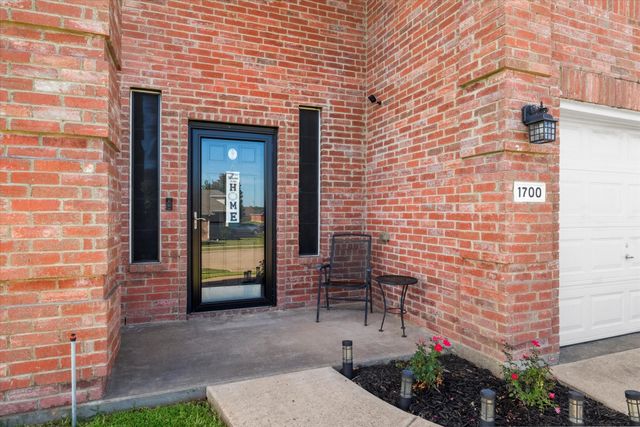 1700 Cowtown Court, Mansfield, TX 76063