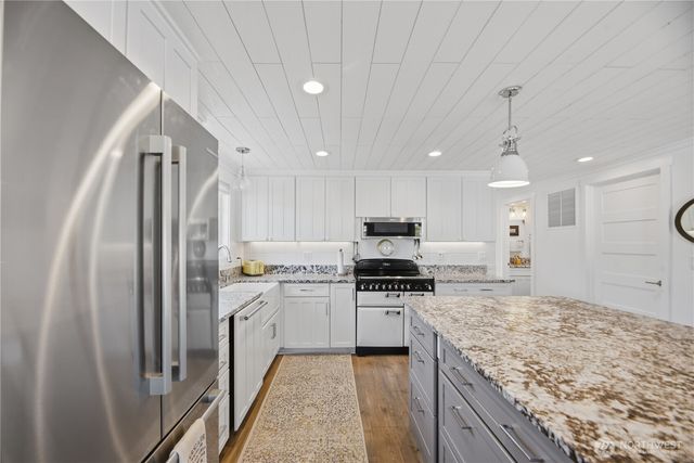 138 Lummi Drive, La Conner, WA 98257