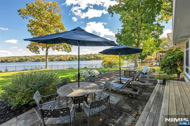 345 Pompton Avenue, Pompton Lakes, NJ 07442