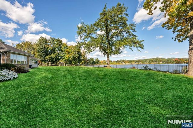 345 Pompton Avenue, Pompton Lakes, NJ 07442