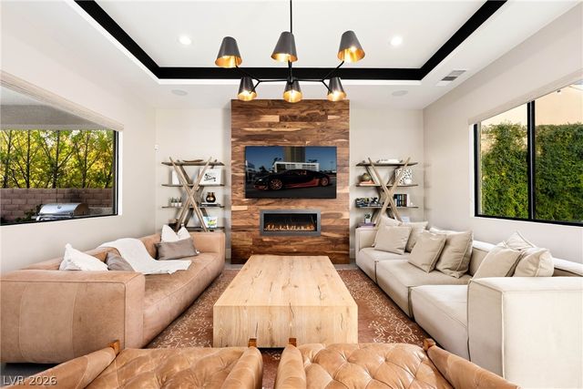 62 Grey Feather Drive, Las Vegas, NV 89135