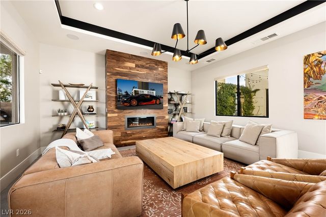 62 Grey Feather Drive, Las Vegas, NV 89135