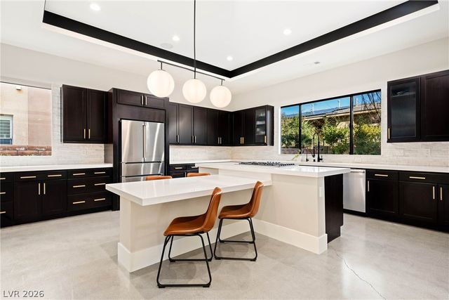 62 Grey Feather Drive, Las Vegas, NV 89135