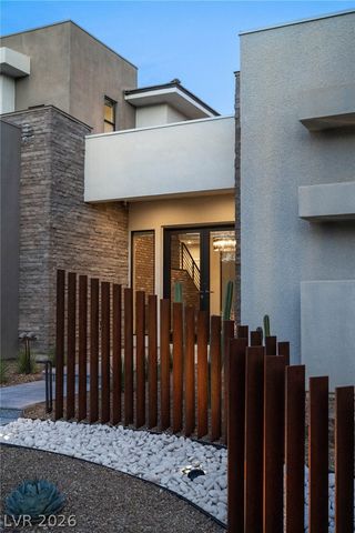 62 Grey Feather Drive, Las Vegas, NV 89135