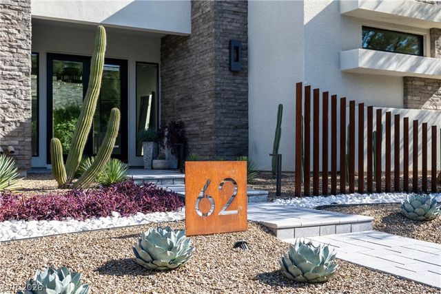 62 Grey Feather Drive, Las Vegas, NV 89135