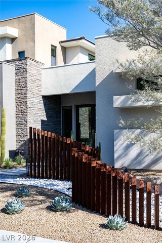 62 Grey Feather Drive, Las Vegas, NV 89135