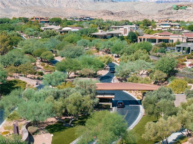 62 Grey Feather Drive, Las Vegas, NV 89135