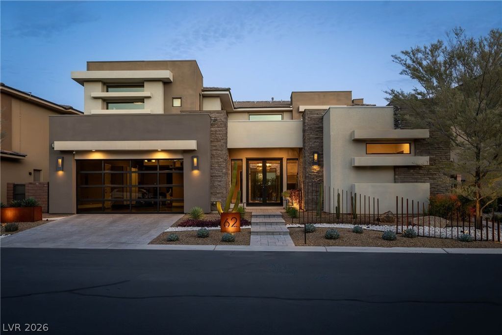 62 Grey Feather Drive, Las Vegas, NV 89135