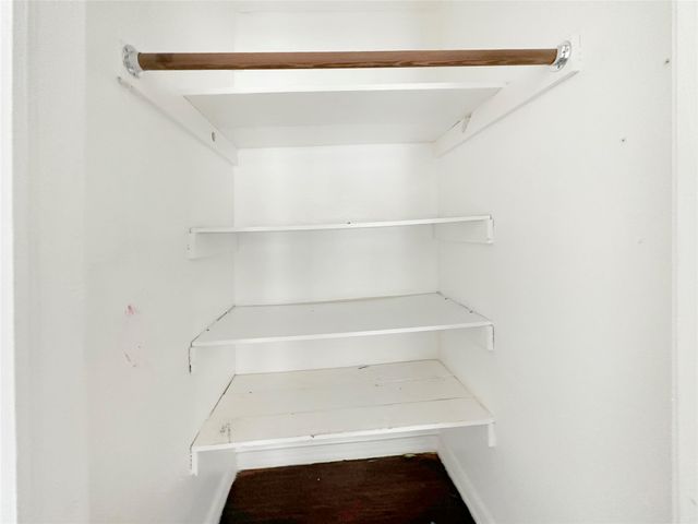 928 Lydick Lane, River Oaks, TX 76114