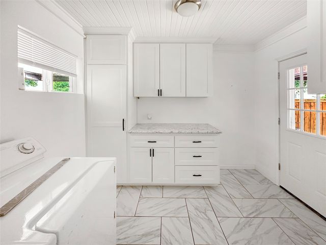 928 Lydick Lane, River Oaks, TX 76114