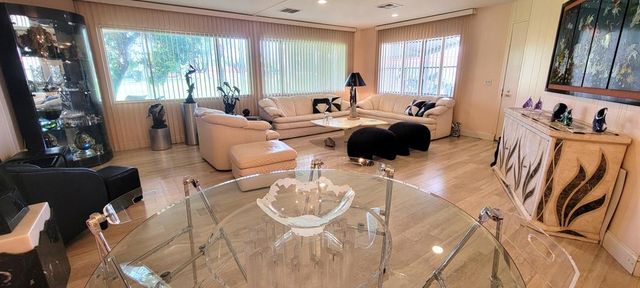 360 Andorra Way, Cathedral City, CA 92234