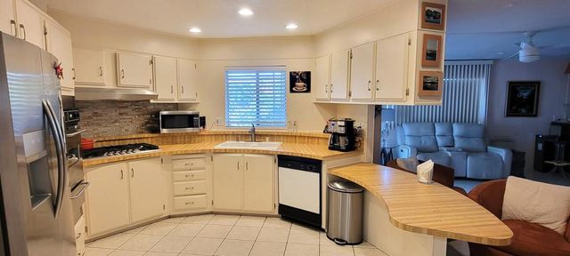 360 Andorra Way, Cathedral City, CA 92234