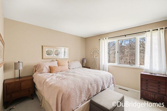 1275 Suncrest Drive Ne, Grand Rapids Twp, MI 49525