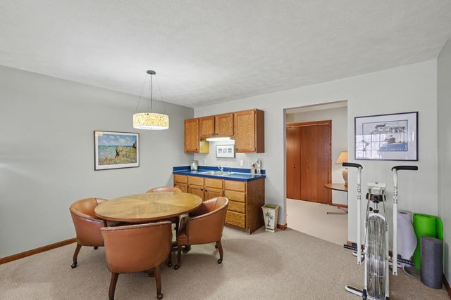 1275 Suncrest Drive Ne, Grand Rapids Twp, MI 49525