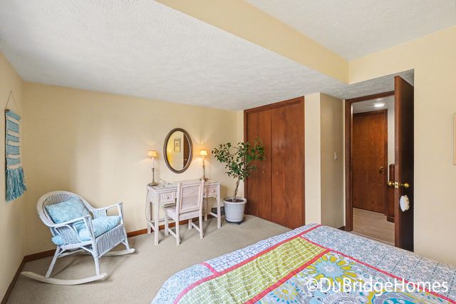 1275 Suncrest Drive Ne, Grand Rapids Twp, MI 49525