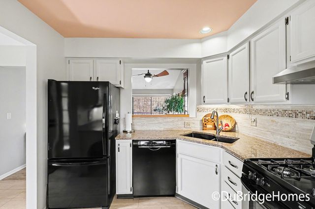 1275 Suncrest Drive Ne, Grand Rapids Twp, MI 49525