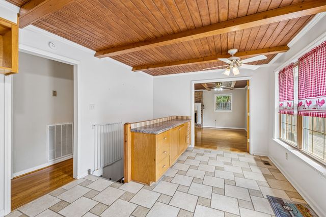 444 South Rd, Cottontown, TN 37048