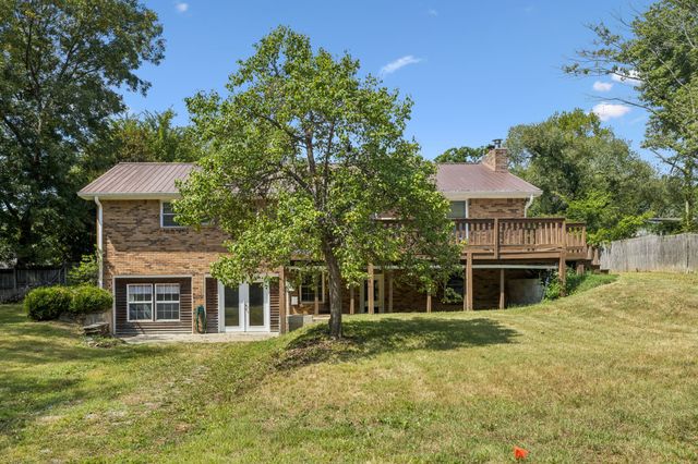 444 South Rd, Cottontown, TN 37048