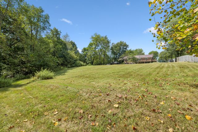 444 South Rd, Cottontown, TN 37048