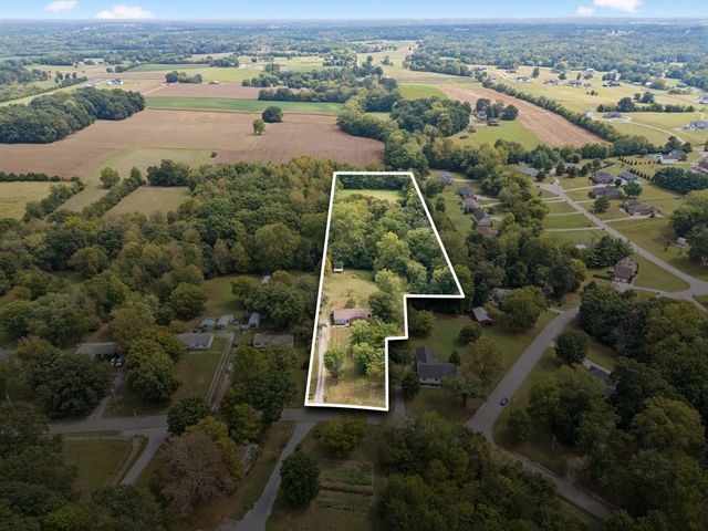 444 South Rd, Cottontown, TN 37048