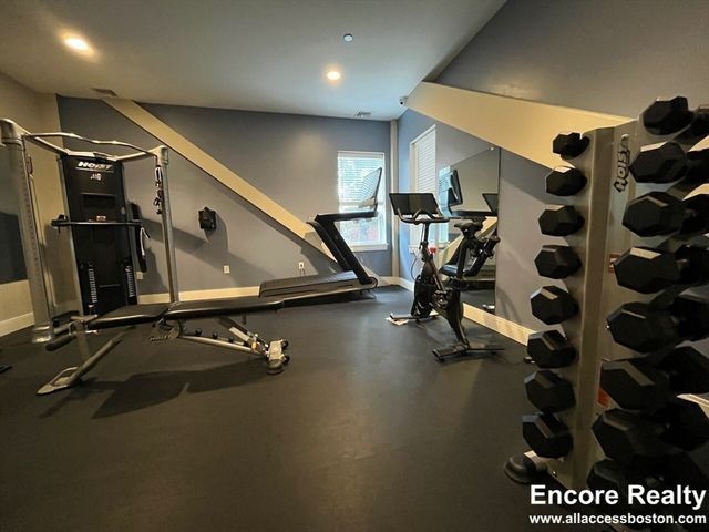 1 Everett St. 203, Boston, MA 02134