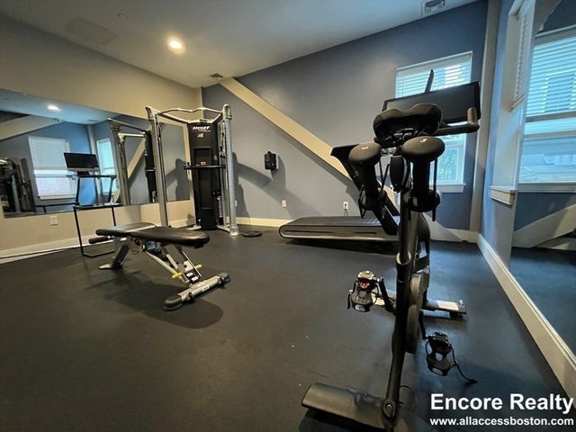 1 Everett St. 203, Boston, MA 02134