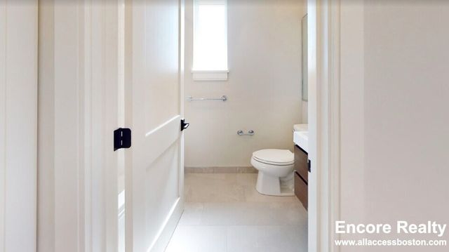 1 Everett St. 203, Boston, MA 02134