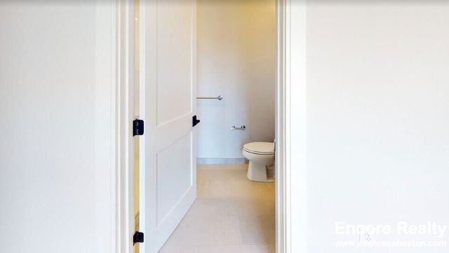 1 Everett St. 203, Boston, MA 02134