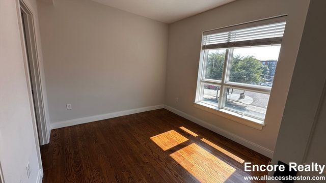 1 Everett St. 203, Boston, MA 02134