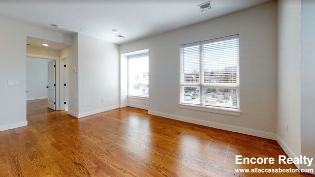 1 Everett St. 203, Boston, MA 02134