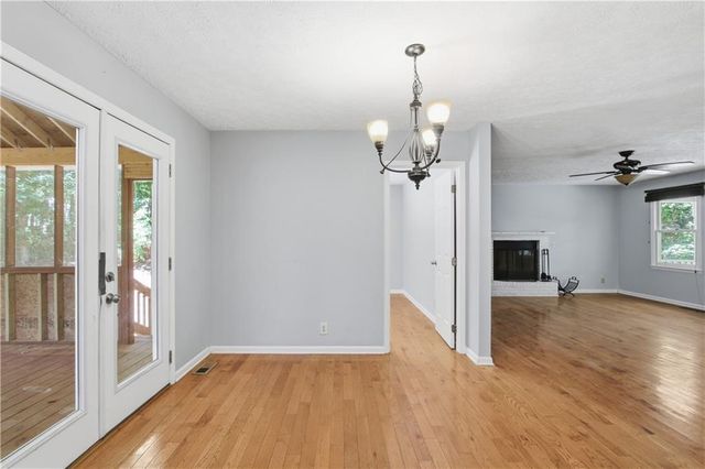 104 West Lane SE, Calhoun, GA 30701