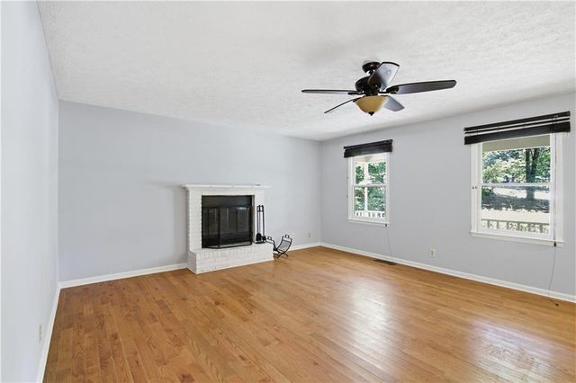 104 West Lane SE, Calhoun, GA 30701