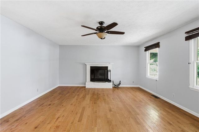 104 West Lane SE, Calhoun, GA 30701